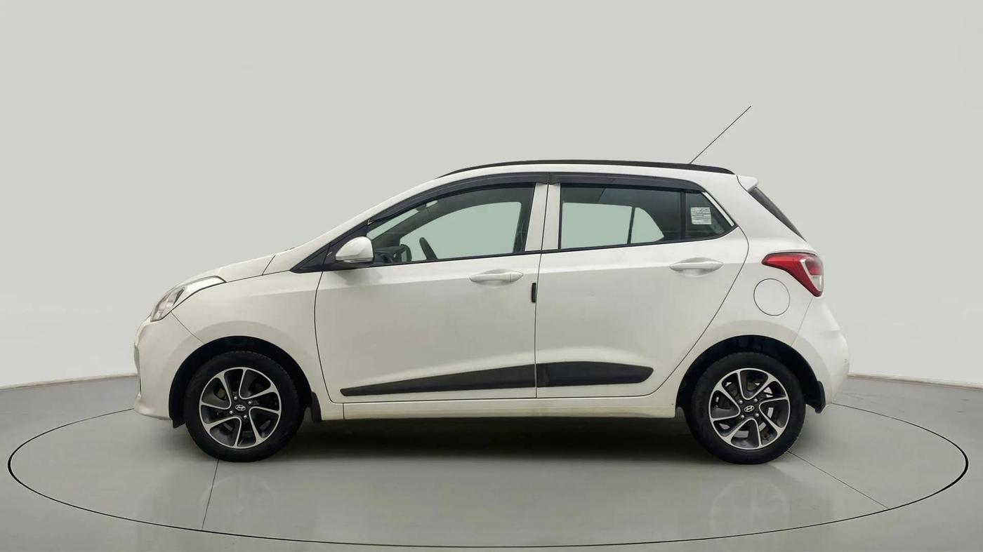 2018 Hyundai Grand i10 SPORTZ AT 1.2 KAPPA VTVT, Petrol, Automatic, 30,046 km, Left Side
