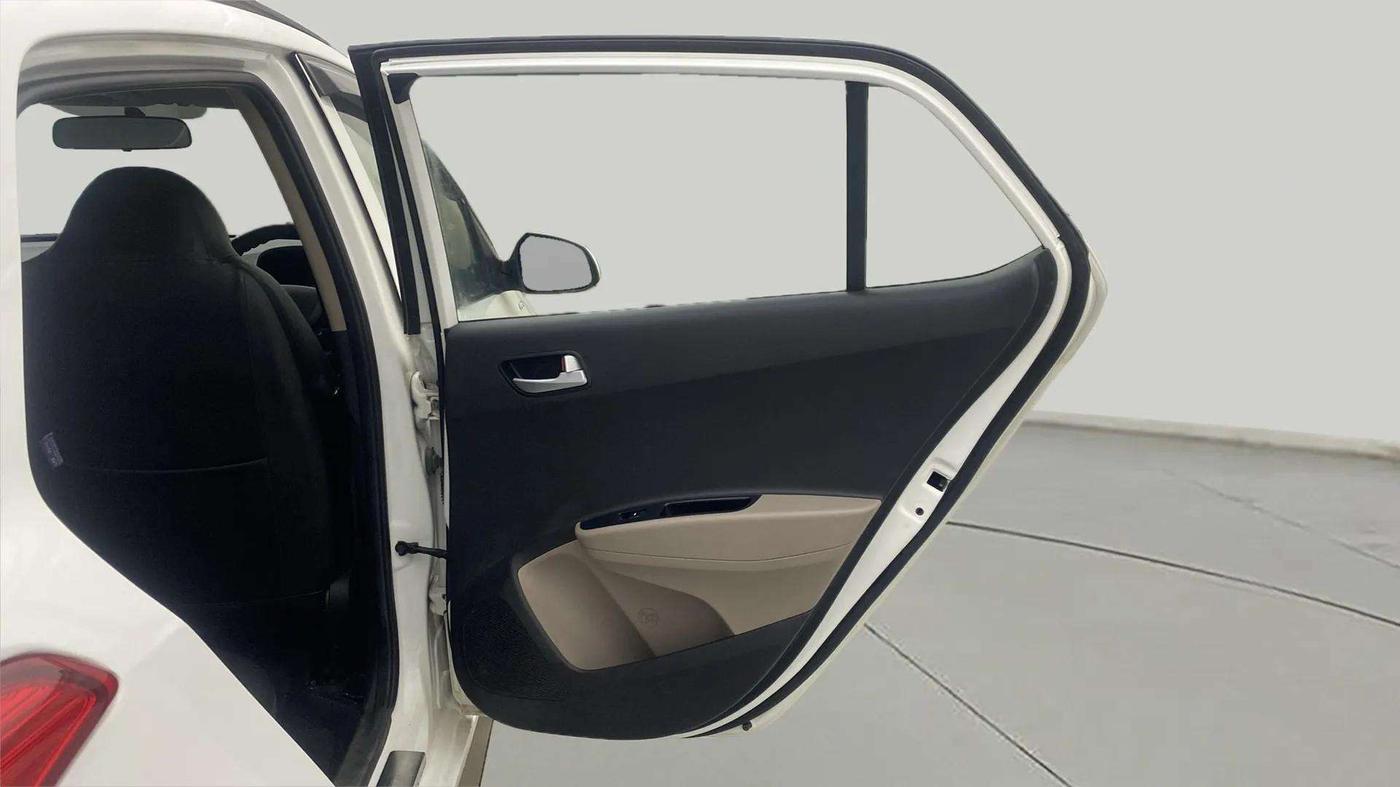 2018 Hyundai Grand i10 SPORTZ AT 1.2 KAPPA VTVT, Petrol, Automatic, 30,046 km, RHS Rear Door