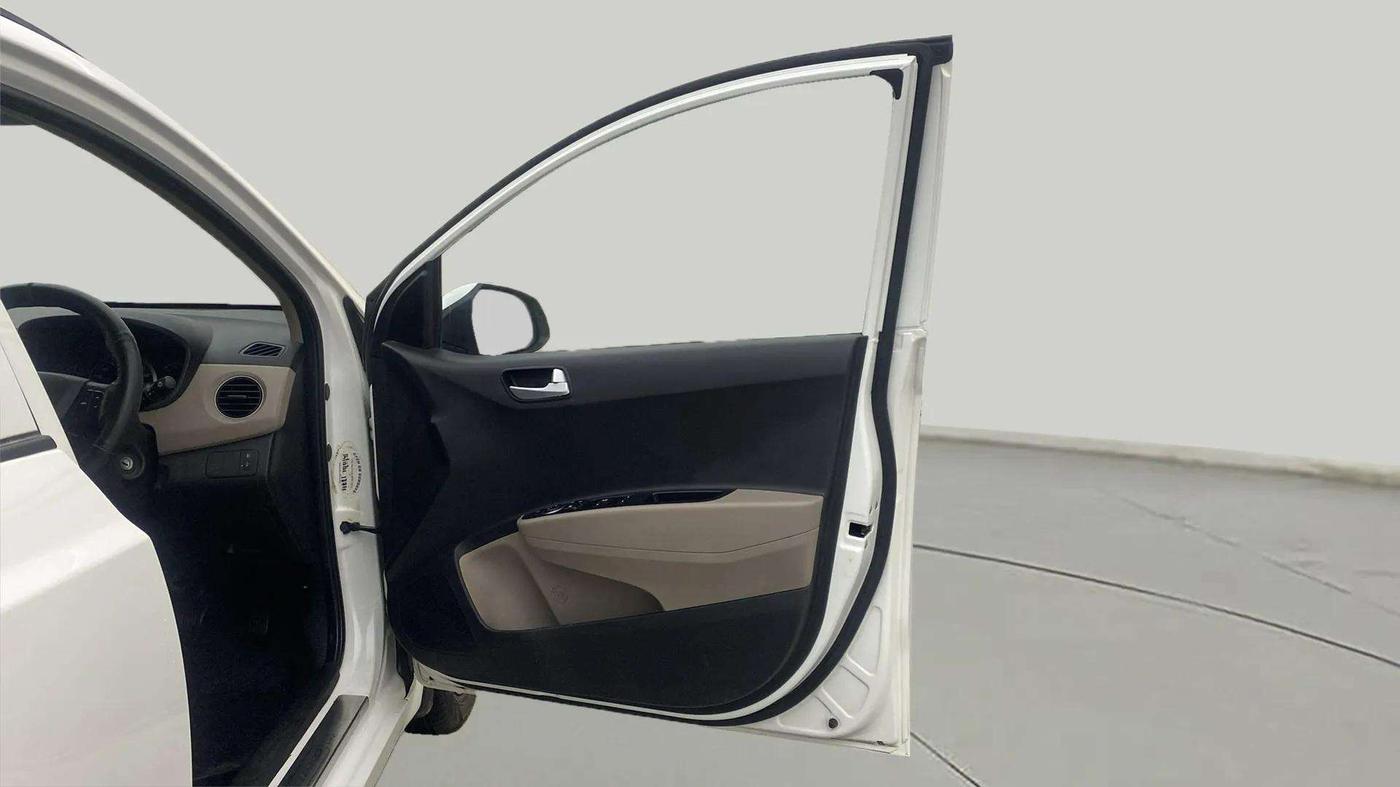 2018 Hyundai Grand i10 SPORTZ AT 1.2 KAPPA VTVT, Petrol, Automatic, 30,046 km, RHS Front Door