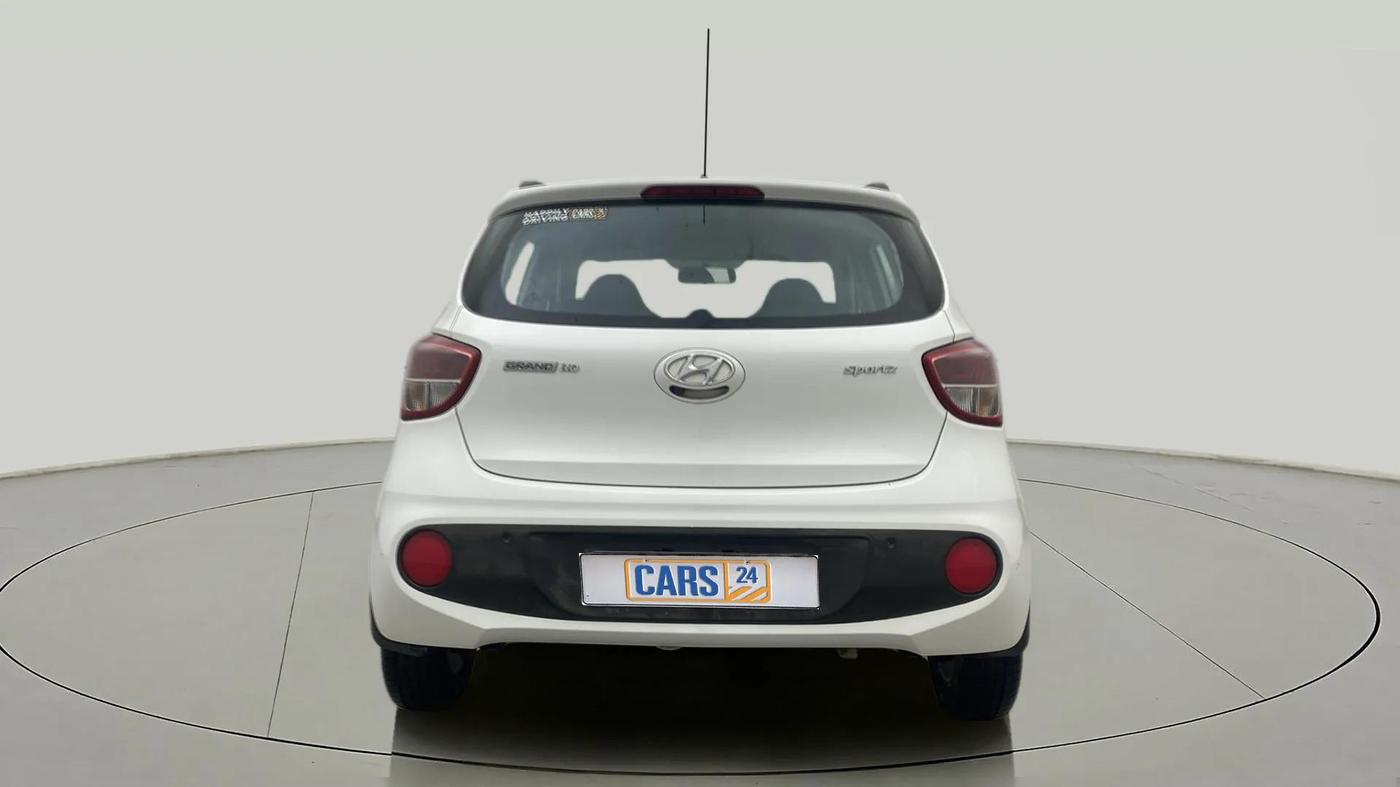 2018 Hyundai Grand i10 SPORTZ AT 1.2 KAPPA VTVT, Petrol, Automatic, 30,046 km, Back/Rear
