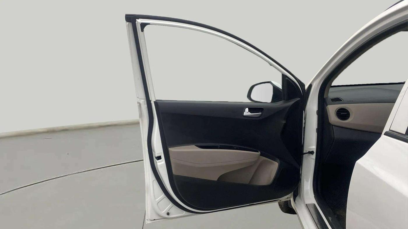 2018 Hyundai Grand i10 SPORTZ AT 1.2 KAPPA VTVT, Petrol, Automatic, 30,046 km, LHS Front Door
