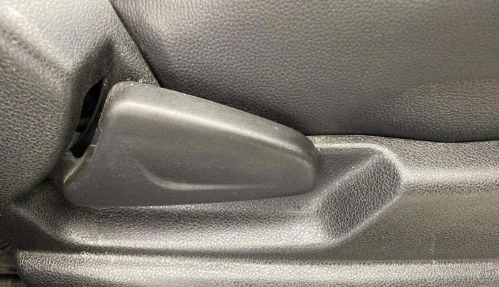 2018 Renault Kwid RXL 1.0, Petrol, Manual, 11,336 km, Driver Side Adjustment Panel