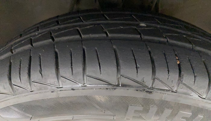 2020 Maruti Alto VXI, Petrol, Manual, 7,800 km, Right Front Tyre Tread