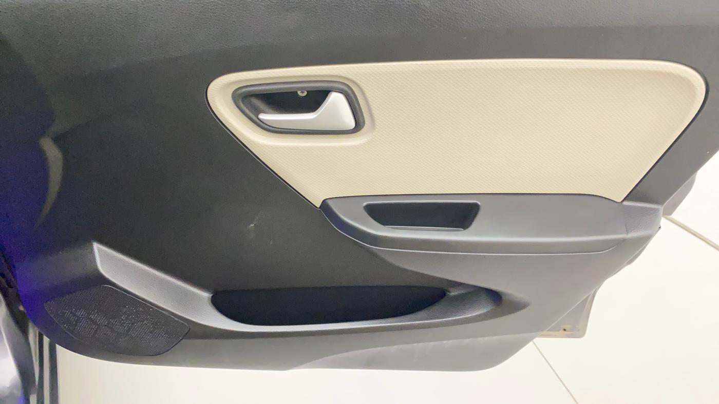 2020 Maruti Alto VXI, Petrol, Manual, 7,800 km, Driver Side Door Panels Control