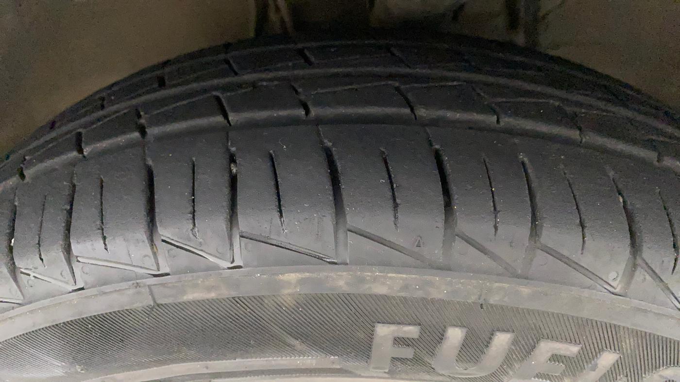 2020 Maruti Alto VXI, Petrol, Manual, 7,800 km, Left Front Tyre Tread
