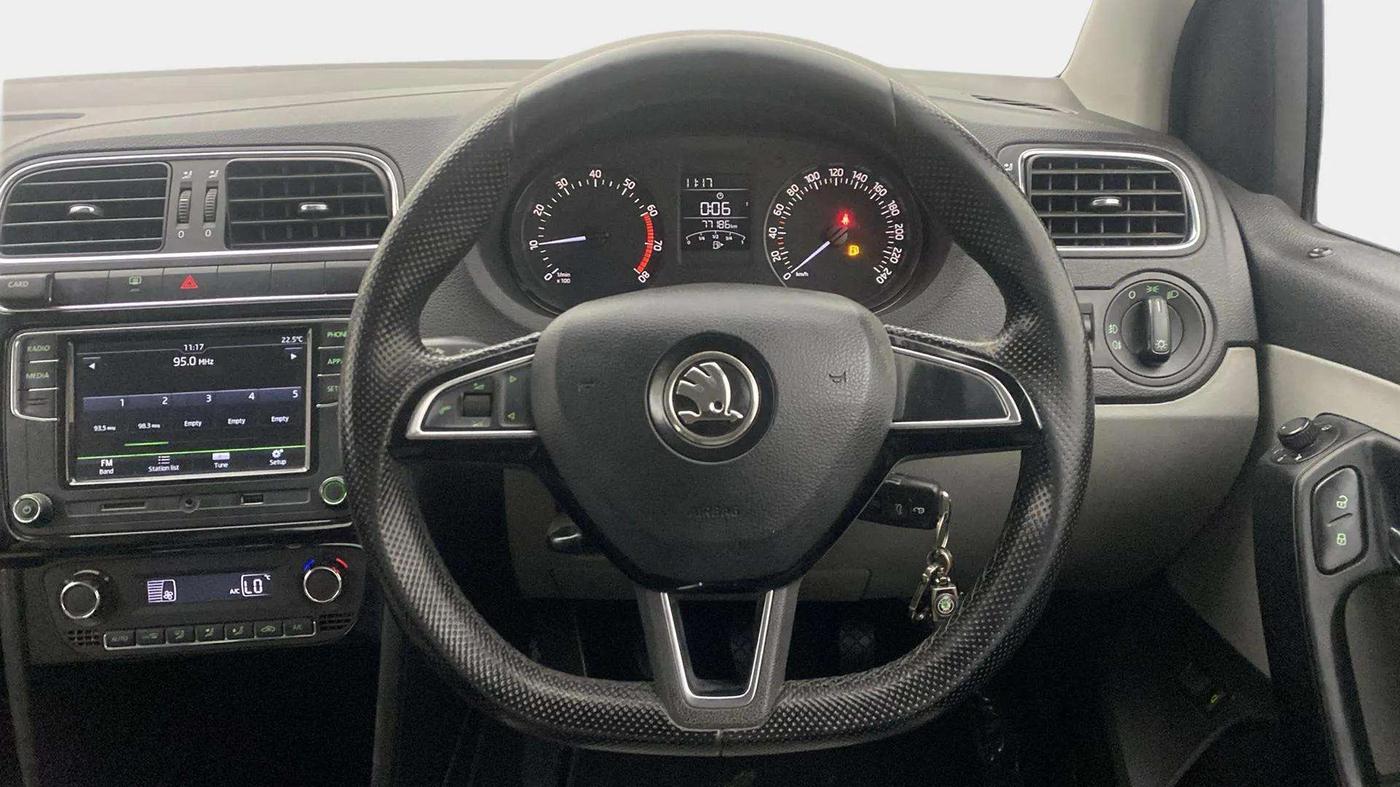 2020 Skoda Rapid 1.0 AMBITION TSI MT, Petrol, Manual, 77,228 km, Steering Wheel Close Up