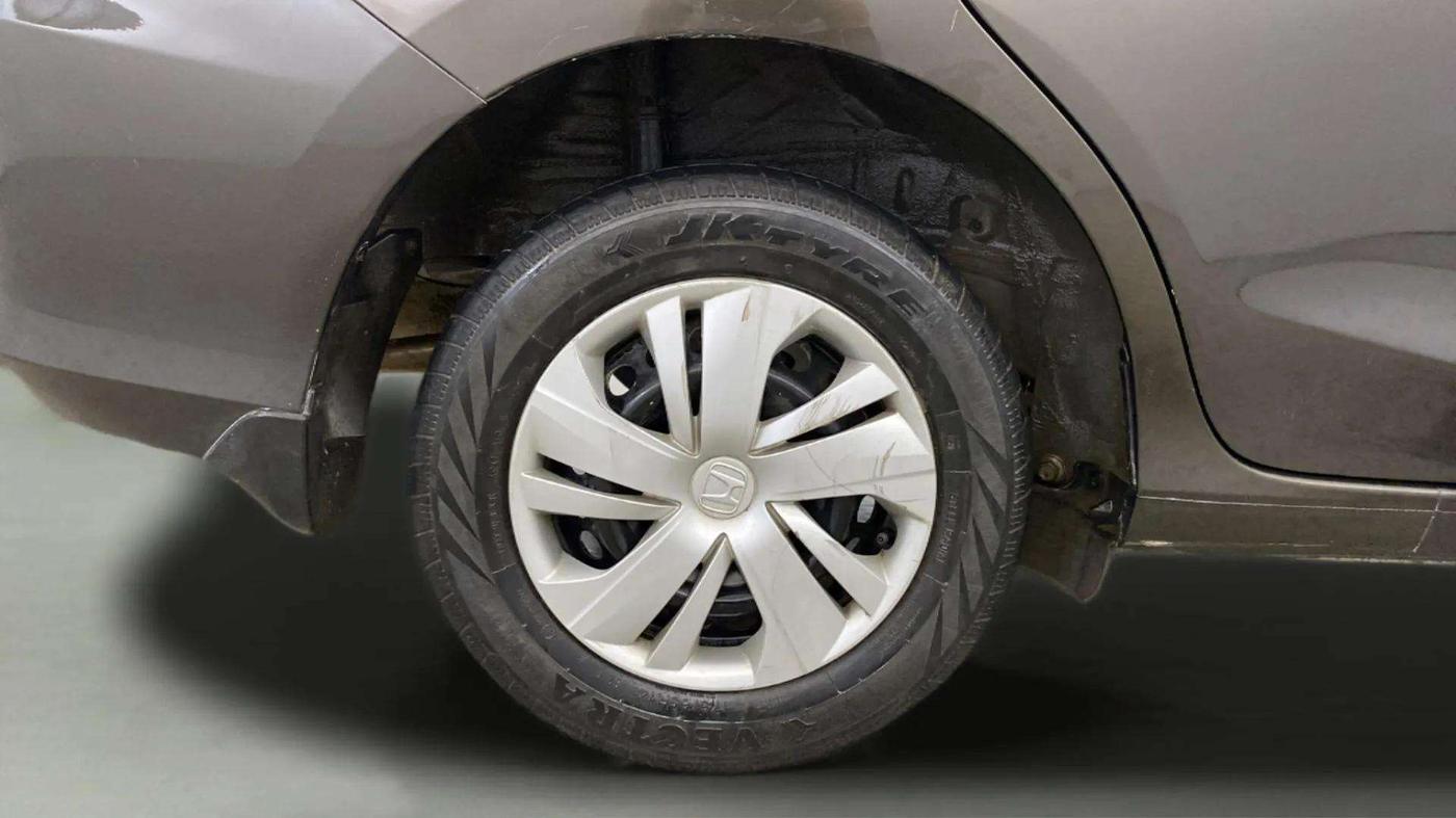 2023 Honda Amaze 1.2L I-VTEC S, Petrol, Manual, 35,736 km, Right Rear Wheel