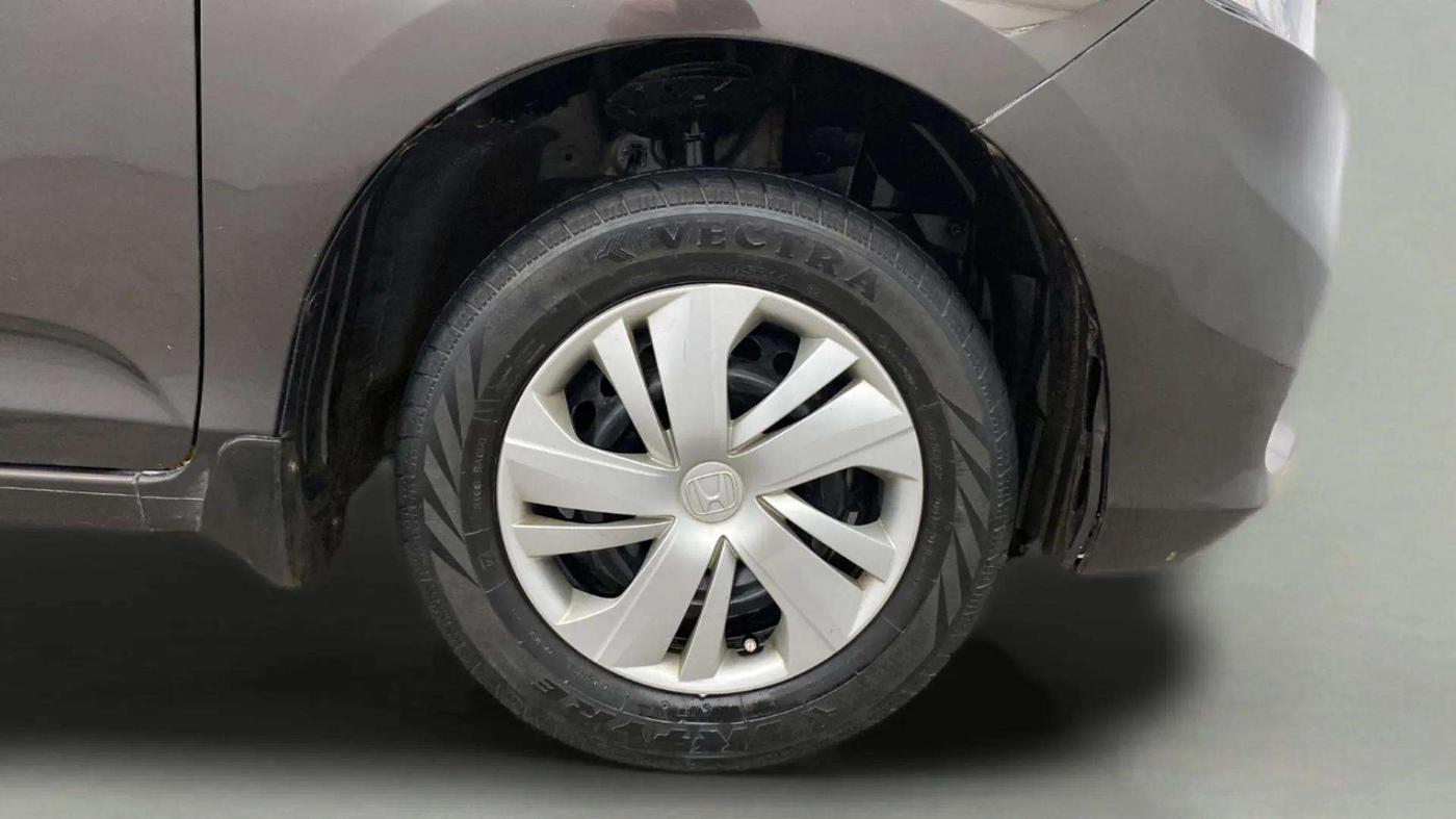 2023 Honda Amaze 1.2L I-VTEC S, Petrol, Manual, 35,736 km, Right Front Wheel