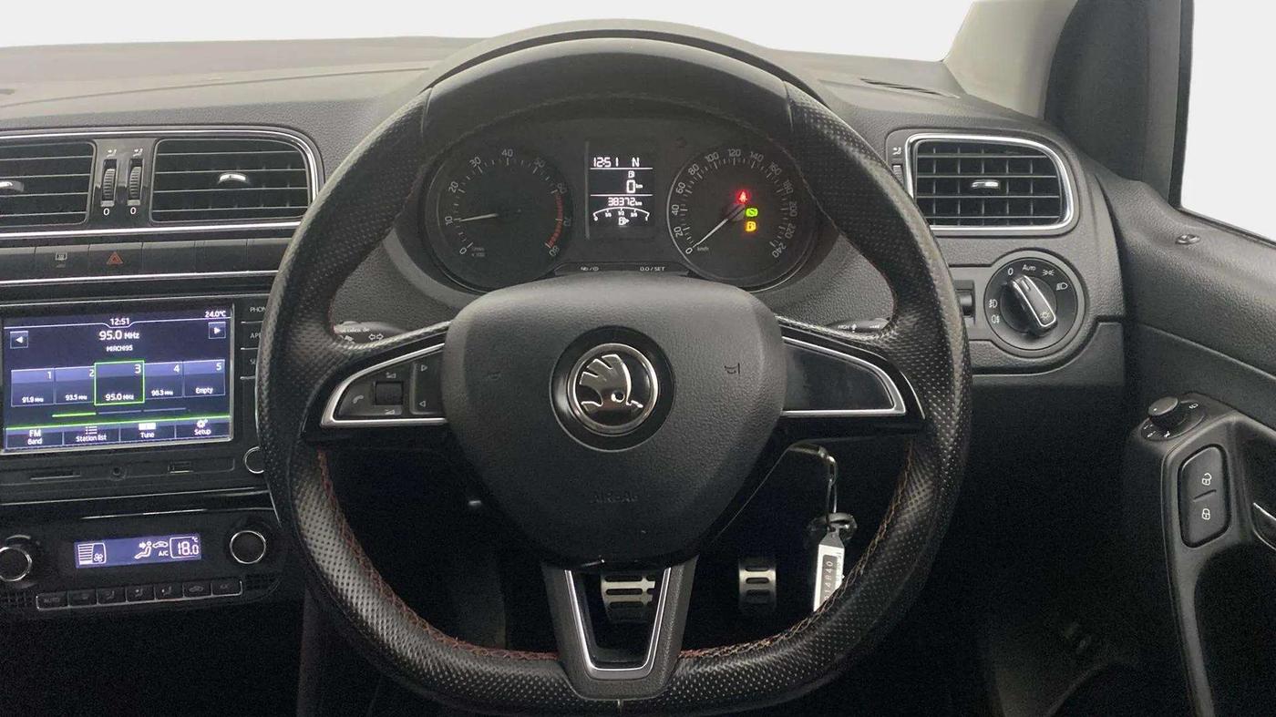 2019 Skoda Rapid STYLE 1.6 MPI AT, Petrol, Automatic, 38,538 km, Steering Wheel Close Up