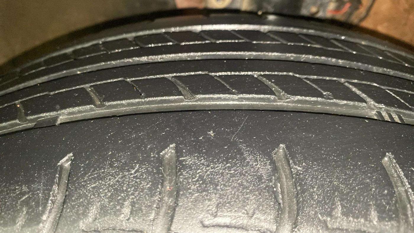 2019 Skoda Rapid STYLE 1.6 MPI AT, Petrol, Automatic, 38,538 km, Left Front Tyre Tread