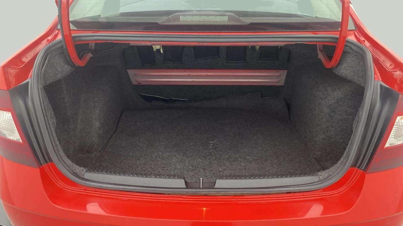 2019 Skoda Rapid STYLE 1.6 MPI AT, Petrol, Automatic, 38,538 km, Boot Inside