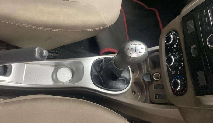 2017 Renault Duster RXL PETROL, Petrol, Manual, 51,141 km, Gear Lever