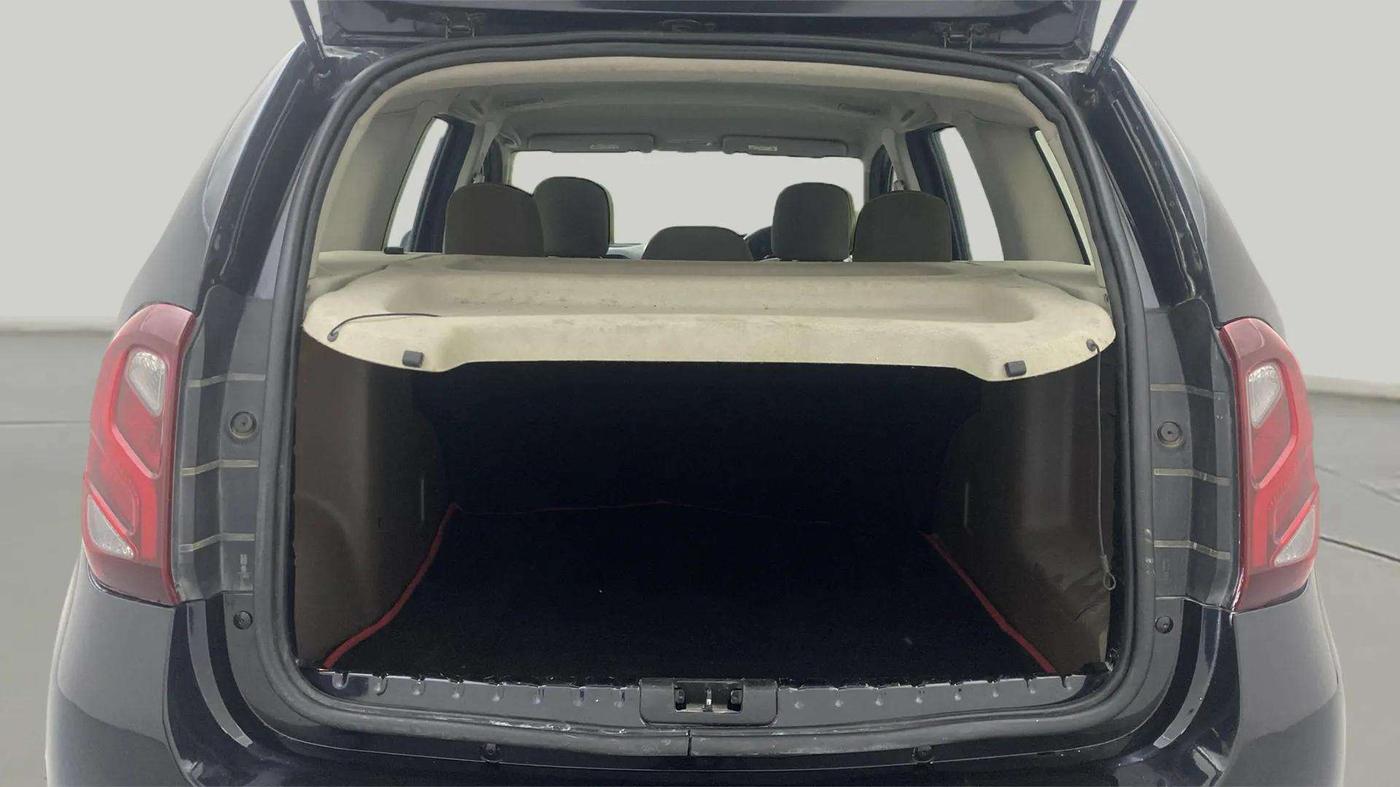 2017 Renault Duster RXL PETROL, Petrol, Manual, 51,141 km, Boot Inside