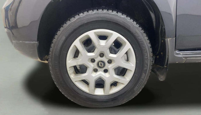 2017 Renault Duster RXL PETROL, Petrol, Manual, 51,141 km, Left Front Wheel