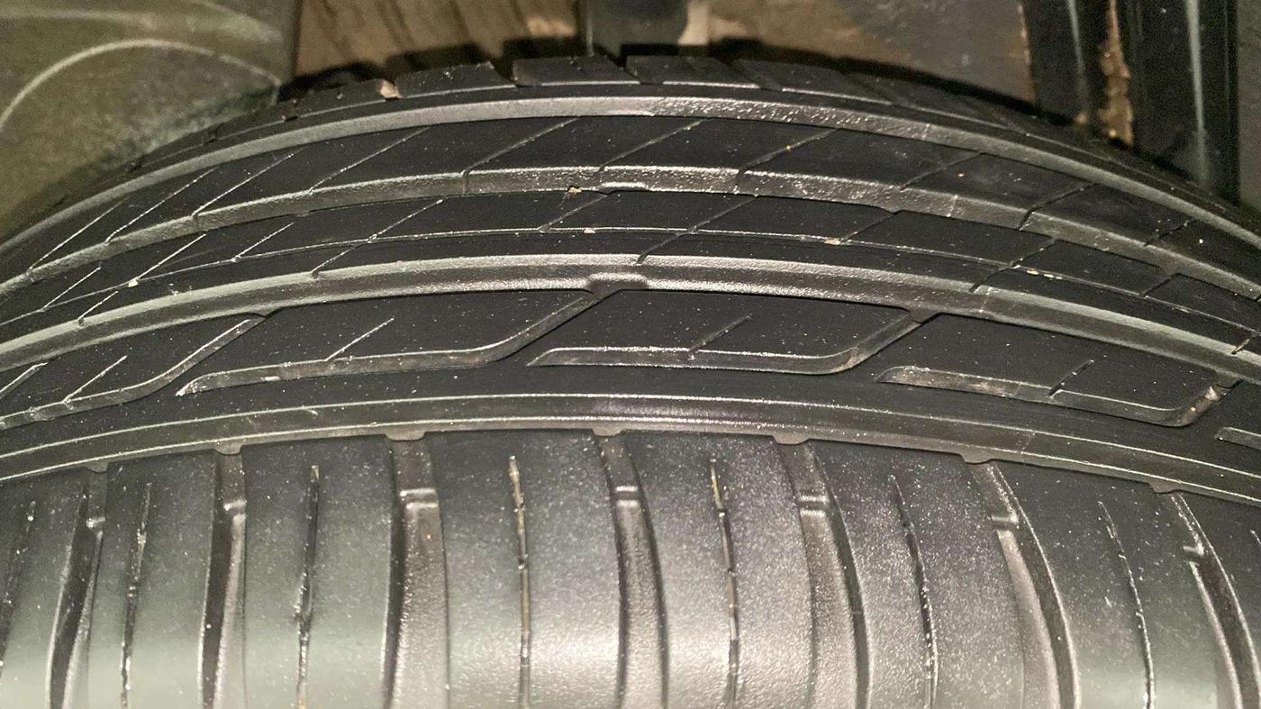 2017 Renault Duster RXL PETROL, Petrol, Manual, 51,141 km, Right Rear Tyre Tread