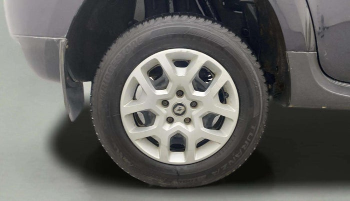 2017 Renault Duster RXL PETROL, Petrol, Manual, 51,141 km, Right Rear Wheel