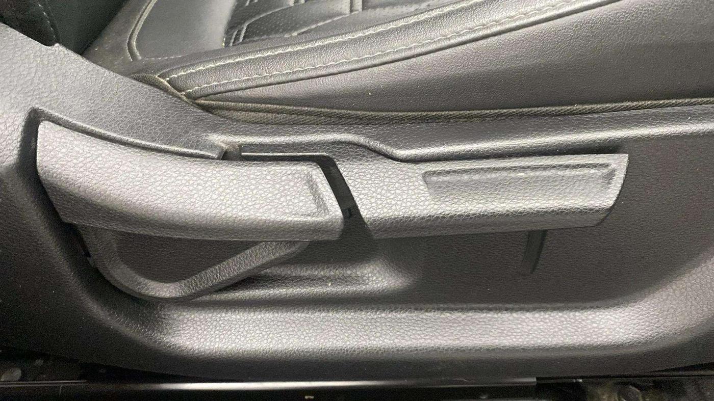 2020 KIA SELTOS HTX ANNIVERSARY EDITION 1.5 PETROL, Petrol, Manual, 40,249 km, Driver Side Adjustment Panel