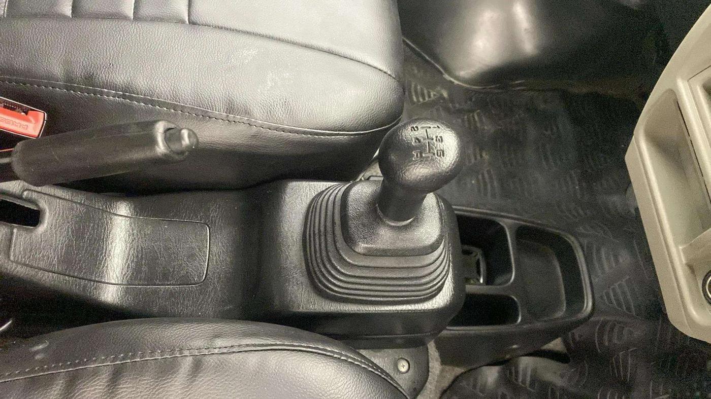 2022 Maruti Eeco 5 STR STD(O), Petrol, Manual, 7,010 km, Gear Lever