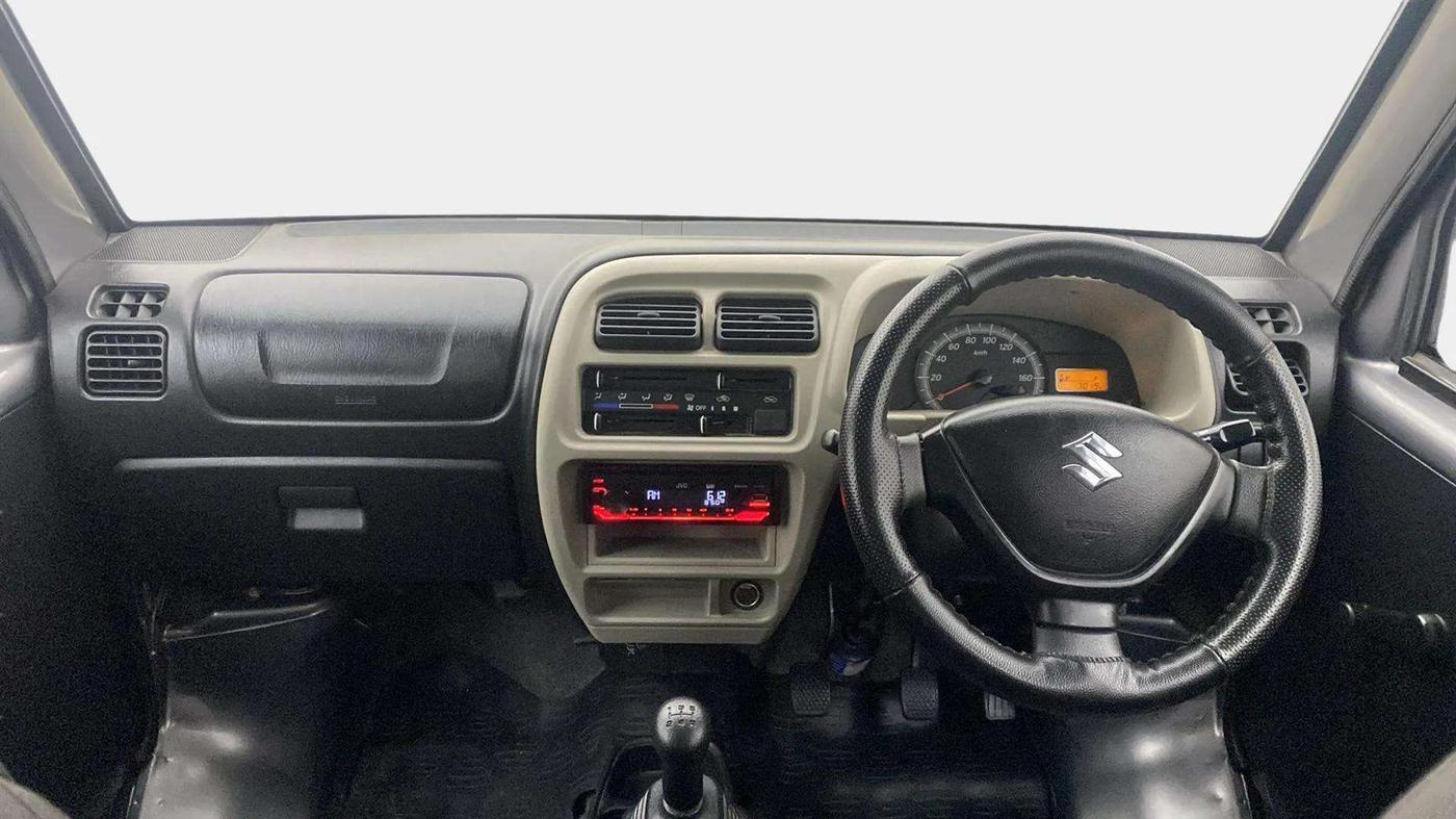 2022 Maruti Eeco 5 STR STD(O), Petrol, Manual, 7,010 km, Dashboard