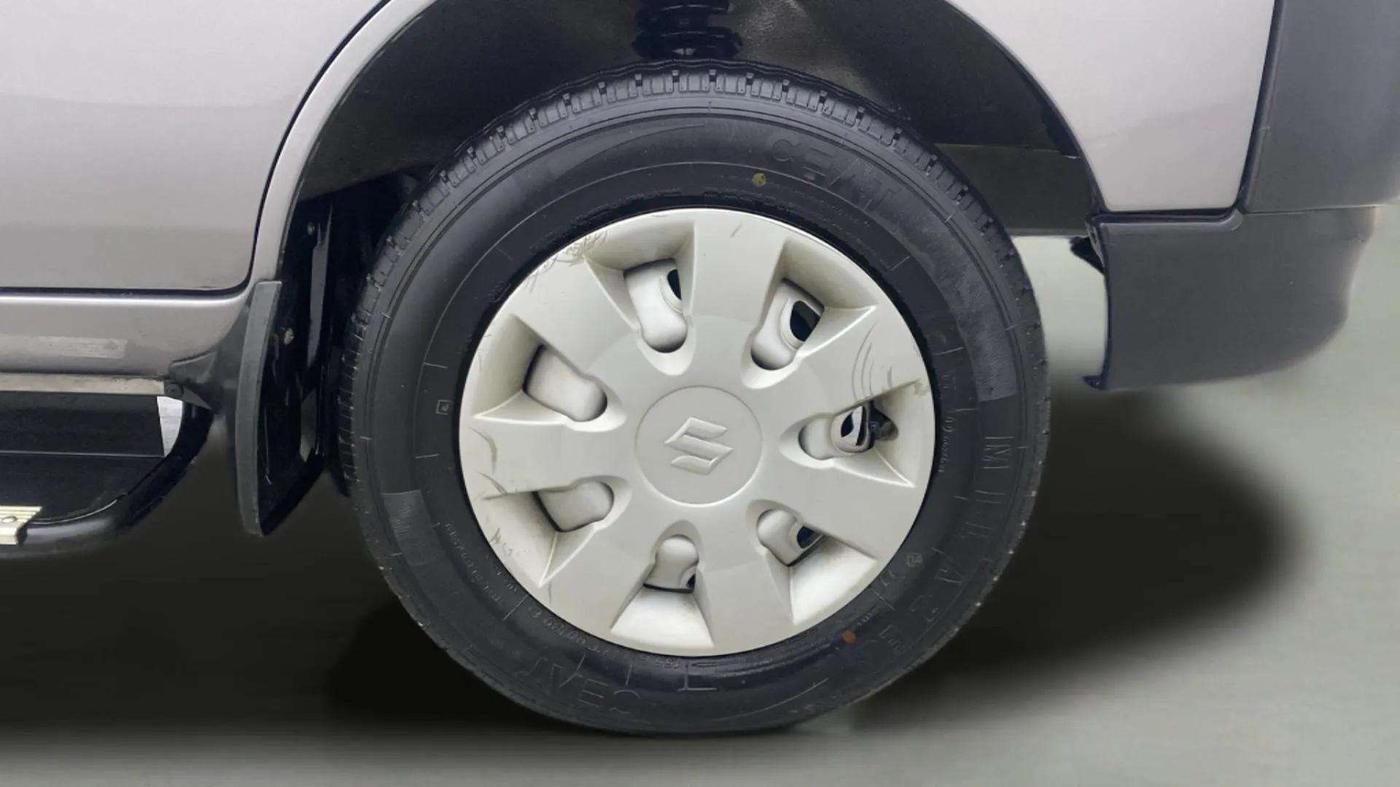 2022 Maruti Eeco 5 STR STD(O), Petrol, Manual, 7,010 km, Right Front Wheel