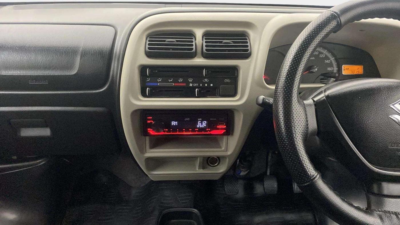 2022 Maruti Eeco 5 STR STD(O), Petrol, Manual, 7,010 km, Air Conditioner