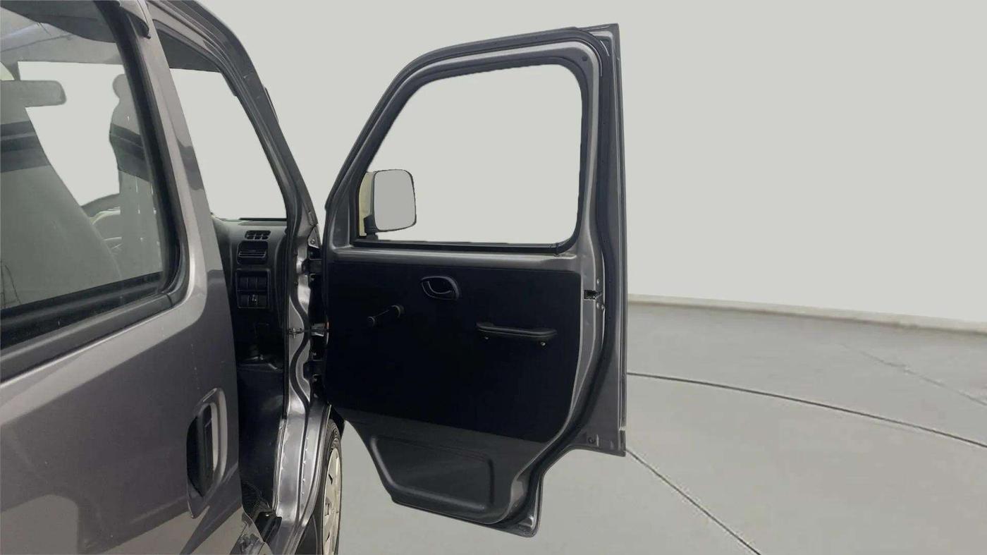2022 Maruti Eeco 5 STR STD(O), Petrol, Manual, 7,010 km, RHS Front Door