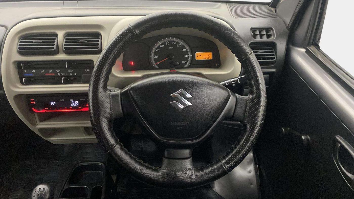 2022 Maruti Eeco 5 STR STD(O), Petrol, Manual, 7,010 km, Steering Wheel Close Up