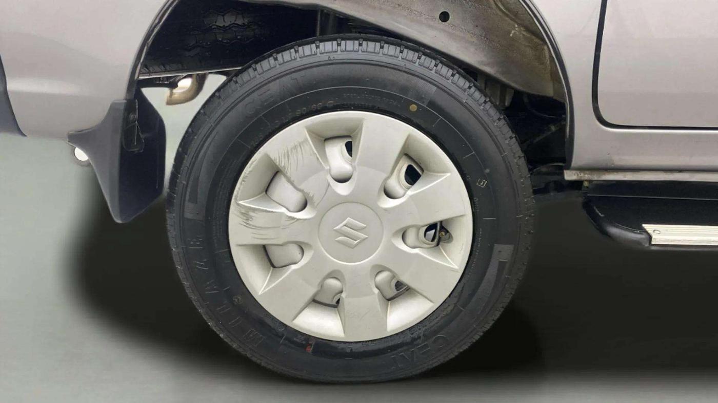 2022 Maruti Eeco 5 STR STD(O), Petrol, Manual, 7,010 km, Right Rear Wheel