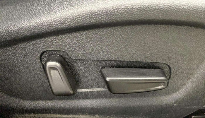 2019 Hyundai Creta SX (O) 1.6 DIESEL, Diesel, Manual, 73,724 km, Driver Side Adjustment Panel