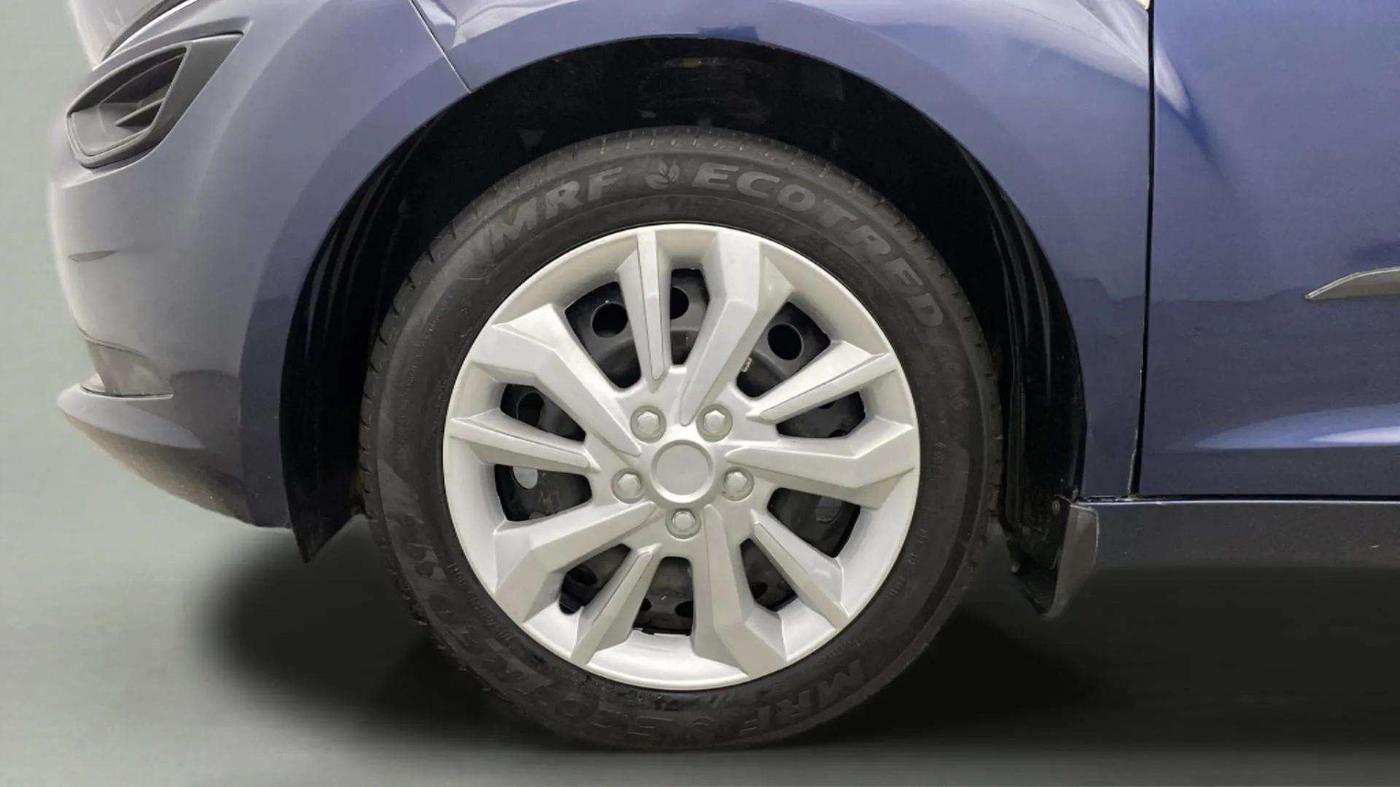2024 Tata ALTROZ XM PLUS SUNROOF CNG, CNG, Manual, 19,598 km, Left Front Wheel