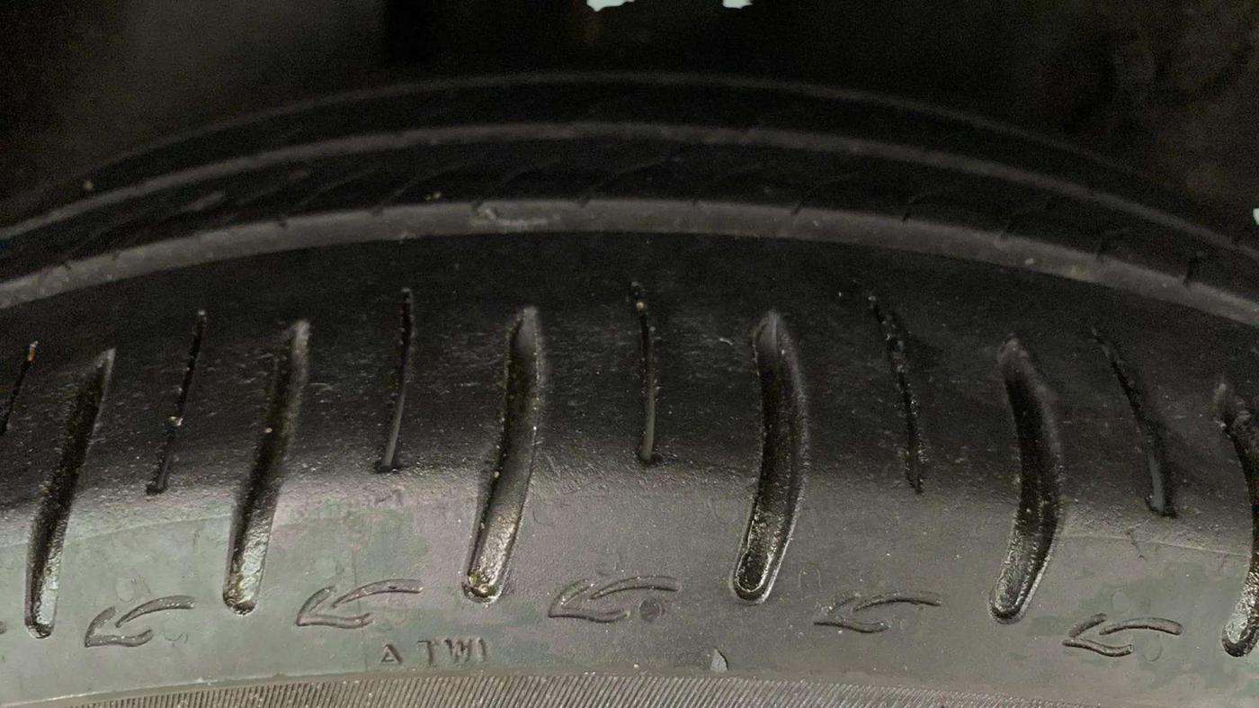 2024 Tata ALTROZ XM PLUS SUNROOF CNG, CNG, Manual, 19,598 km, Right Rear Tyre Tread