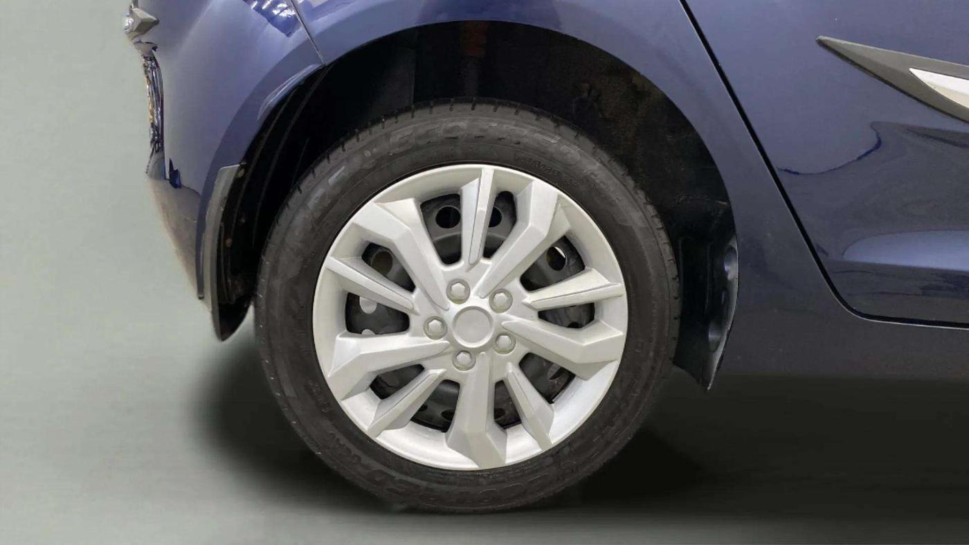 2024 Tata ALTROZ XM PLUS SUNROOF CNG, CNG, Manual, 19,598 km, Right Rear Wheel
