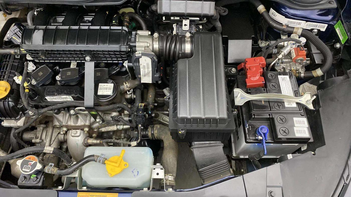 2024 Tata ALTROZ XM PLUS SUNROOF CNG, CNG, Manual, 19,598 km, Engine View - Left