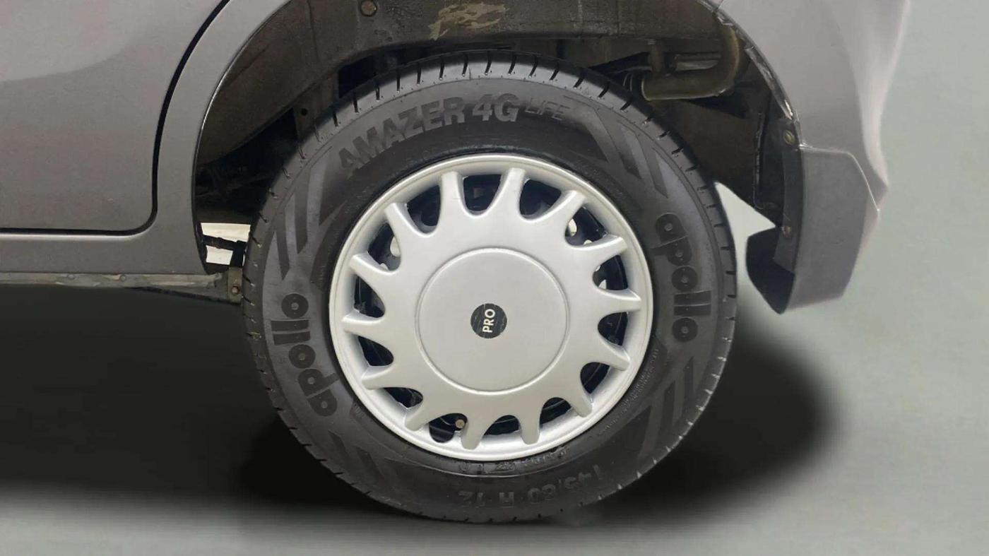 2015 Maruti Alto 800 LXI, Petrol, Manual, 61,586 km, Left Rear Wheel