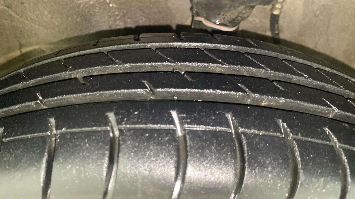 2015 Maruti Alto 800 LXI, Petrol, Manual, 61,586 km, Left Front Tyre Tread