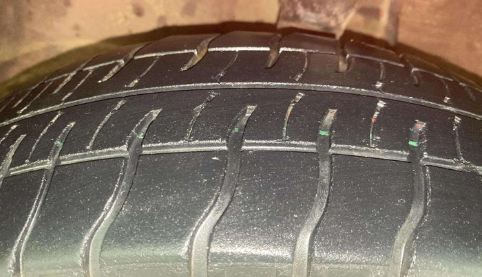 2018 Maruti Alto 800 LXI, Petrol, Manual, 22,605 km, Left Front Tyre Tread