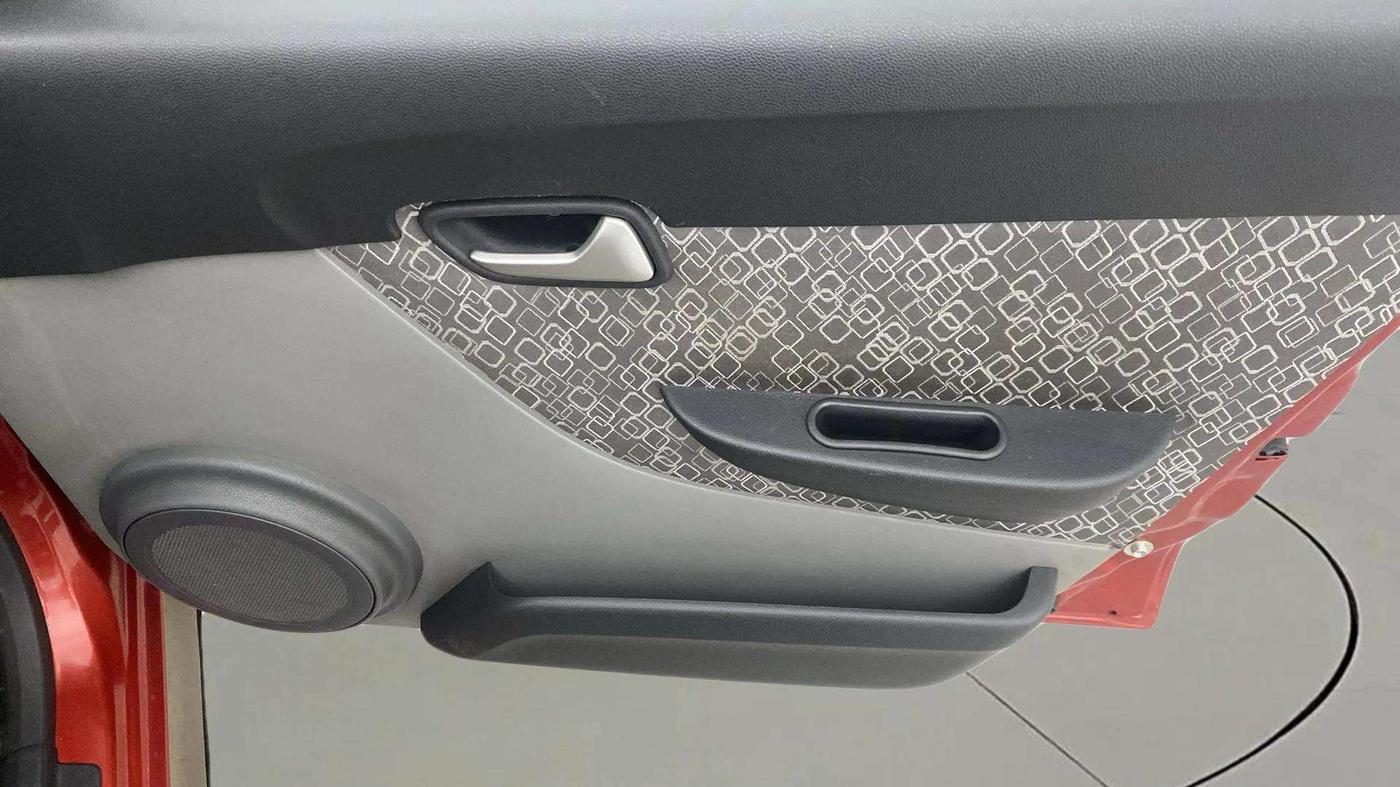 2018 Maruti Alto 800 LXI, Petrol, Manual, 22,654 km, Driver Side Door Panels Control