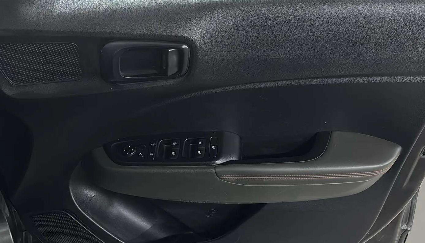 2021 Hyundai VENUE SX 1.0 (O) TURBO IMT, Petrol, Manual, 27,411 km, Driver Side Door Panels Control