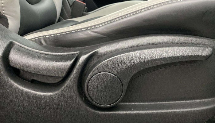 2019 Hyundai Creta SX AT 1.6 PETROL, Petrol, Automatic, 30,086 km, Driver Side Adjustment Panel