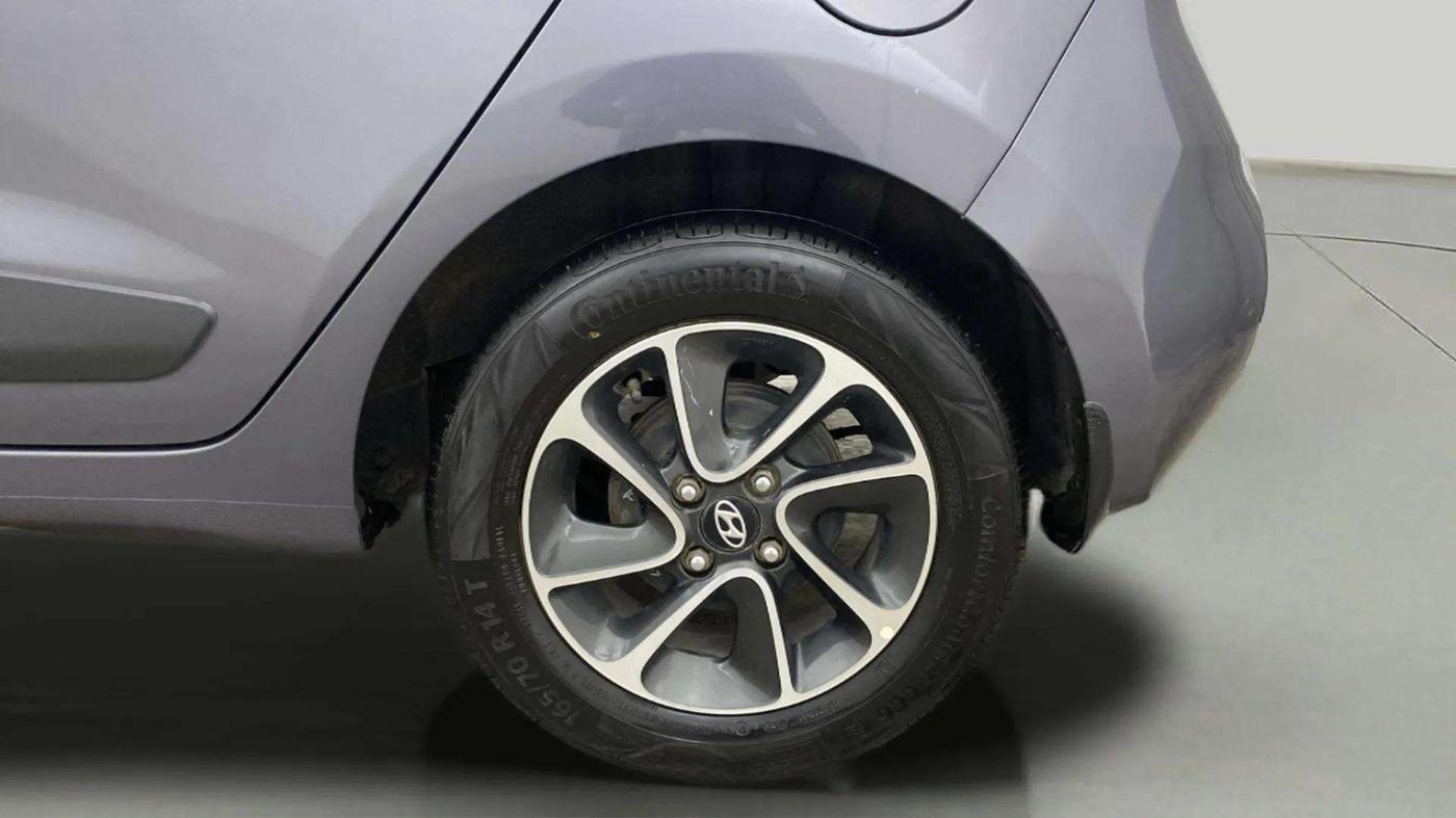 2018 Hyundai Grand i10 SPORTZ AT 1.2 KAPPA VTVT, Petrol, Automatic, 44,664 km, Left Rear Wheel