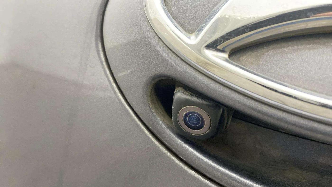 2018 Hyundai Grand i10 SPORTZ AT 1.2 KAPPA VTVT, Petrol, Automatic, 44,664 km, Parking Camera