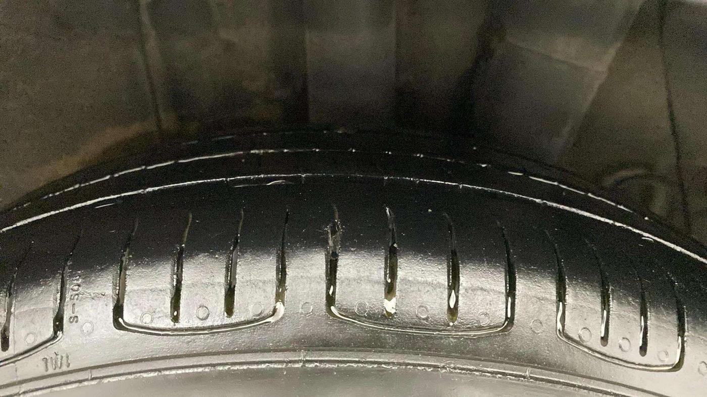 2018 Hyundai Grand i10 SPORTZ AT 1.2 KAPPA VTVT, Petrol, Automatic, 44,664 km, Left Rear Tyre Tread