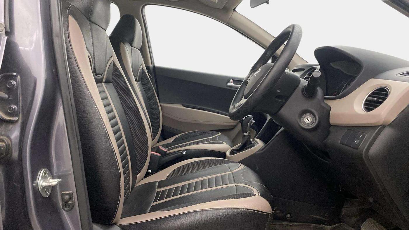 2018 Hyundai Grand i10 SPORTZ AT 1.2 KAPPA VTVT, Petrol, Automatic, 44,664 km, Right Side Front Door Cabin