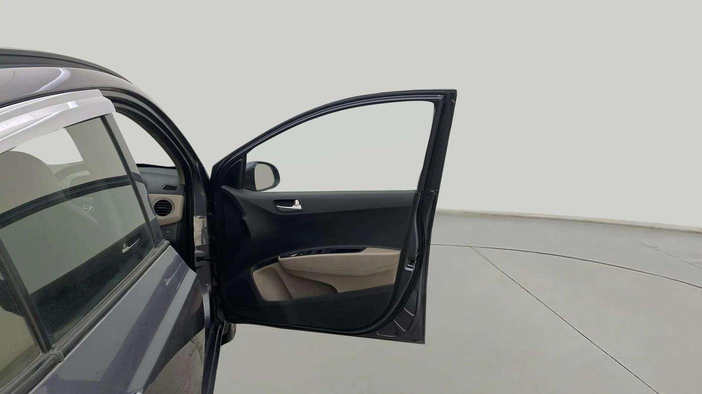 2018 Hyundai Grand i10 SPORTZ AT 1.2 KAPPA VTVT, Petrol, Automatic, 44,664 km, RHS Front Door
