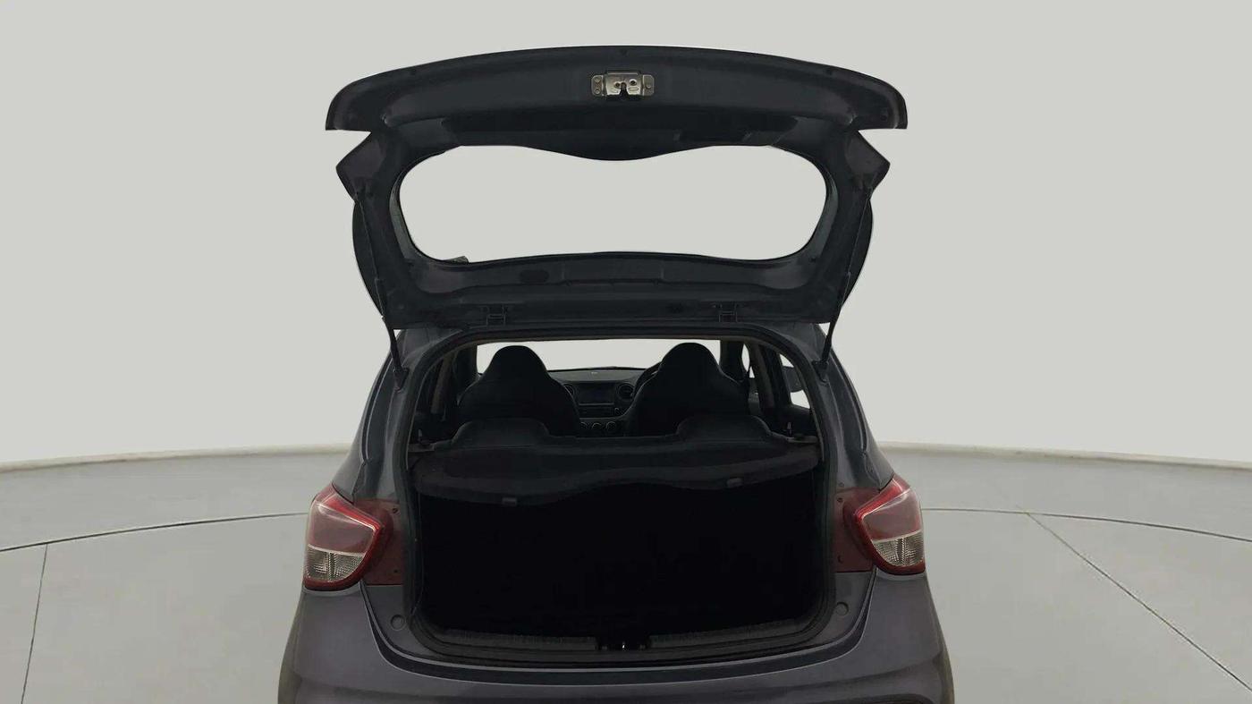 2018 Hyundai Grand i10 SPORTZ AT 1.2 KAPPA VTVT, Petrol, Automatic, 44,664 km, Boot Door Open