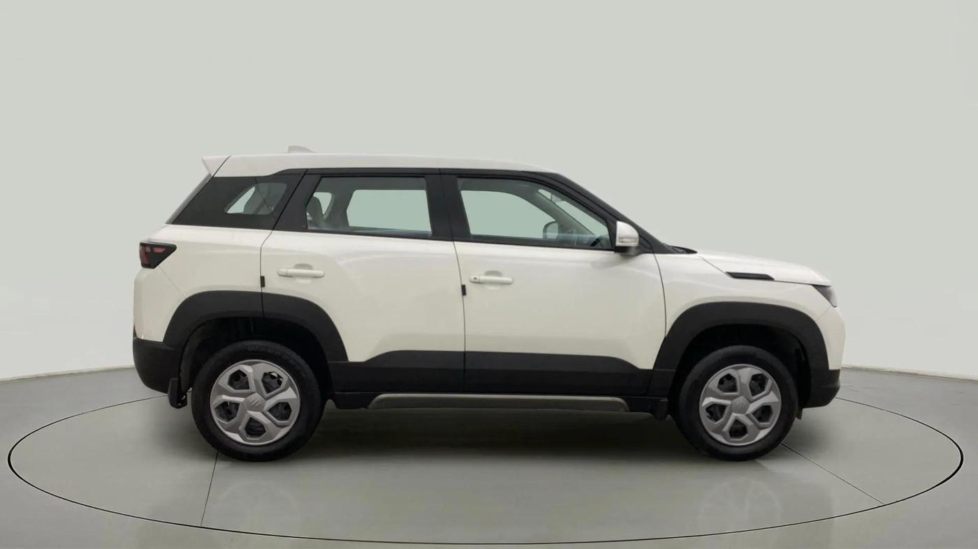 2023 Maruti BREZZA VXI, Petrol, Manual, 28,610 km, Right Side View