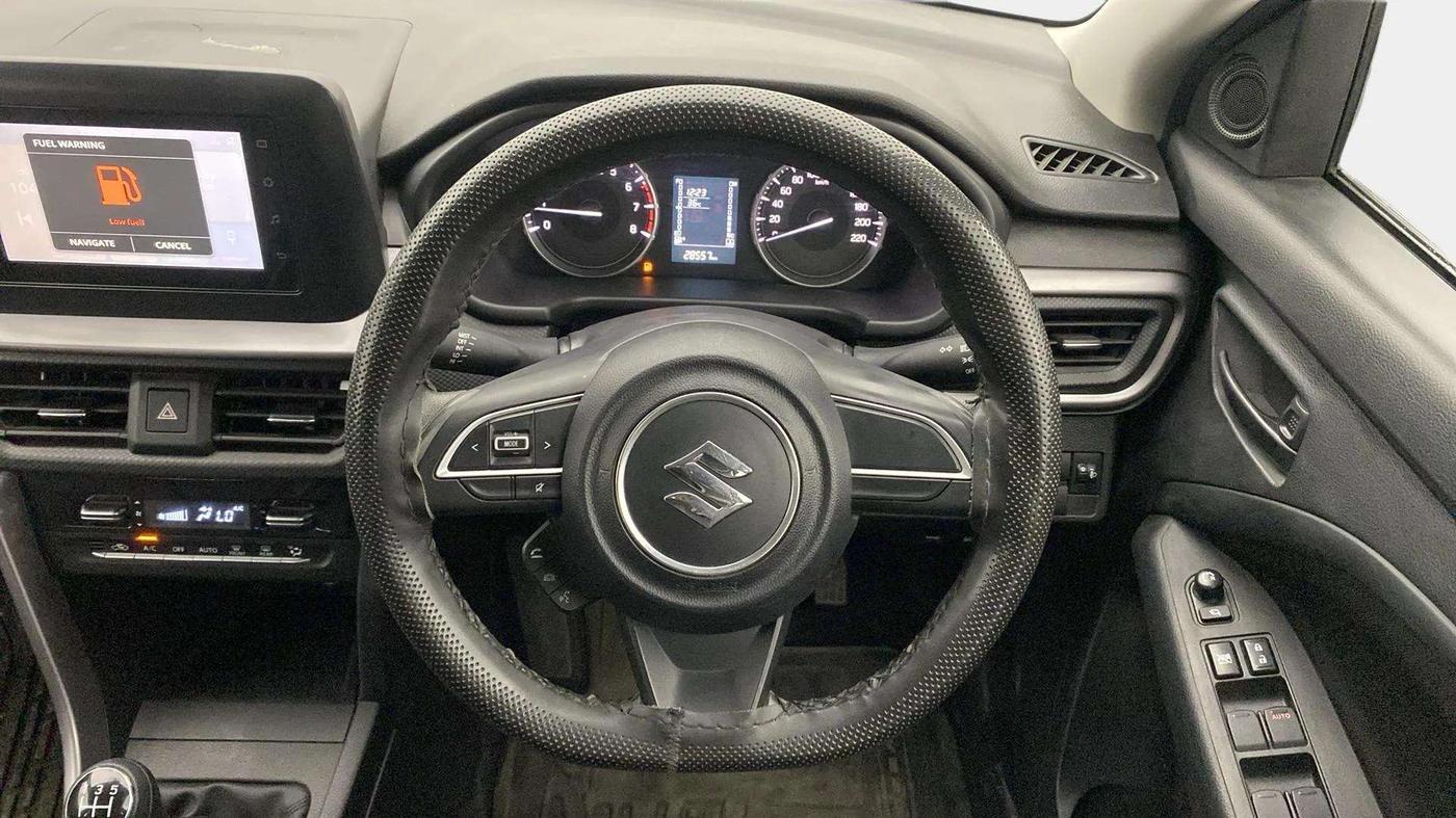 2023 Maruti BREZZA VXI, Petrol, Manual, 28,610 km, Steering Wheel Close Up