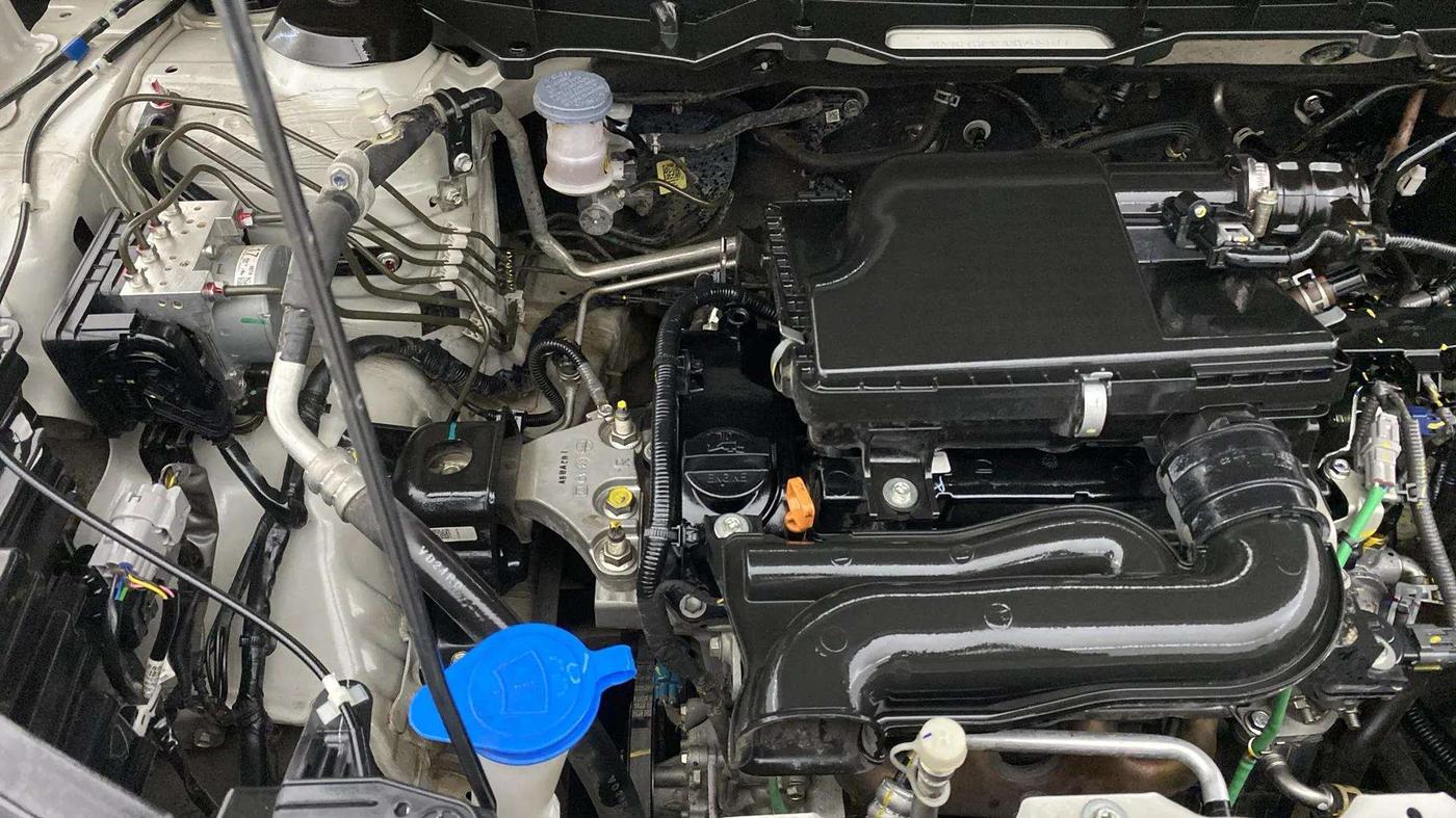 2023 Maruti BREZZA VXI, Petrol, Manual, 28,610 km, Engine View - Right
