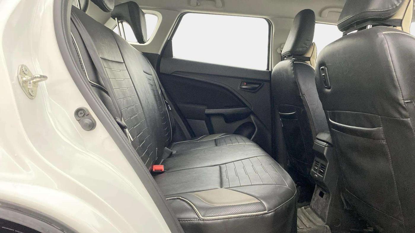 2023 Maruti BREZZA VXI, Petrol, Manual, 28,610 km, Right Side Rear Door Cabin