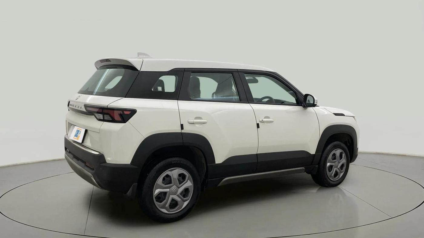 2023 Maruti BREZZA VXI, Petrol, Manual, 28,610 km, Right Back Diagonal